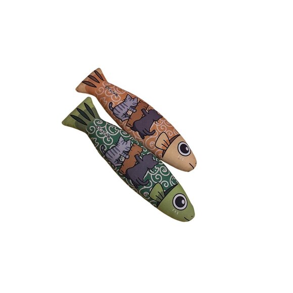 Nyagomidokoro Set Of 2  Fish-Shaped Cat Toys With Cartoon Cat Print 8" - Picture 3 of 4